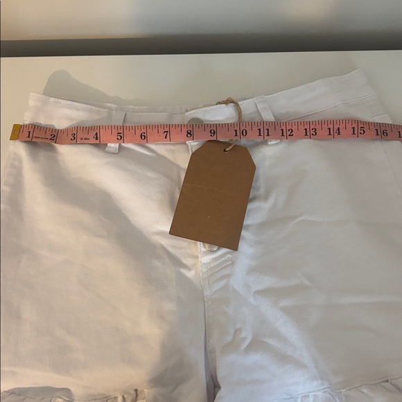 White ruffle denim stretch short - Picture 4 of 5